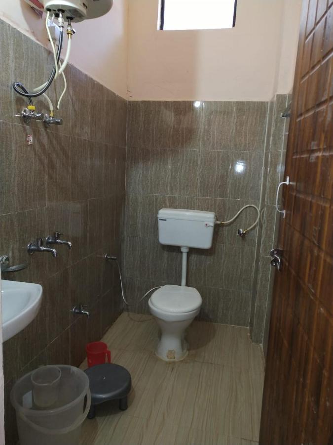 Hotel Charanpaduka Badrinath Exterior photo